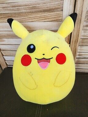 Pokémon Pikachu Winking Squishmallow 14 Inch Plush Exclusive New With Tags